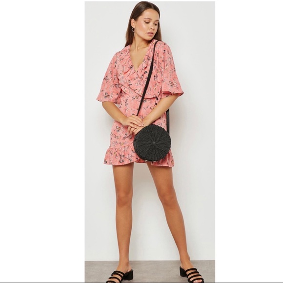 NEW TOPSHOP SHORT SLEEVE RUFFLE FLORAL PRINT MINI WRAP DRESS - Picture 9 of 9